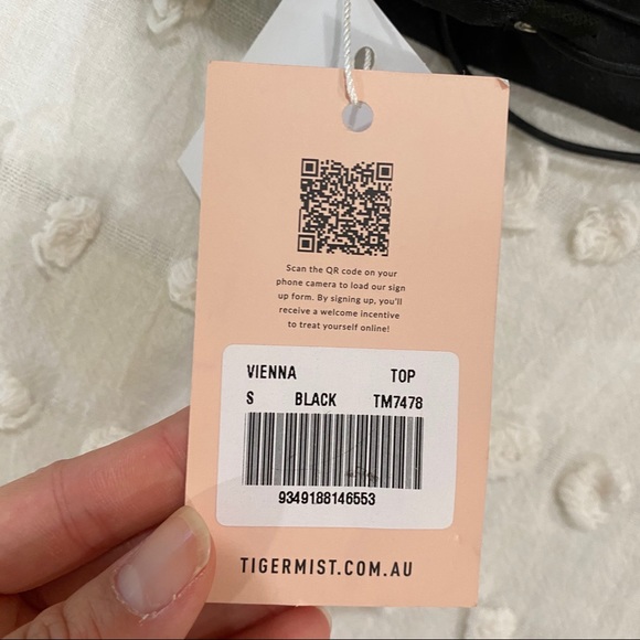 Tiger Mist Black Crop Top - Picture 5 of 5